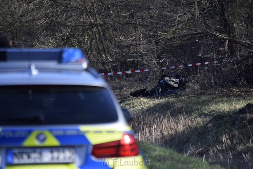 Schwerer VU Krad Fahrrad Koeln Porz Alte Koelnerstr P150.JPG - Miklos Laubert